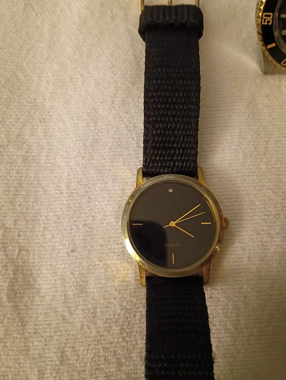 Lot Of 7 Unisex Watches Needing Backs Plus 5 Extra Bands For Repair
